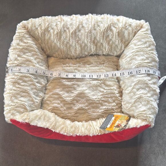 Soft Touch Pet Bed Red and Cream NEW - Picture 11 of 11
